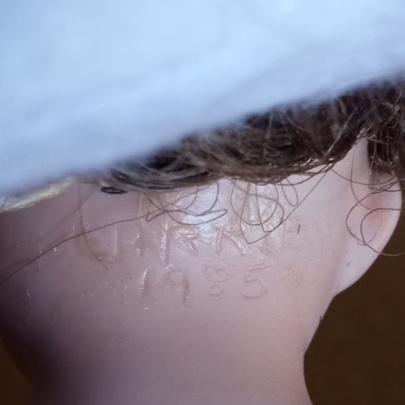 1985 Vintage Reproduction  Miniature Porcelain Doll - Picture 3 of 12